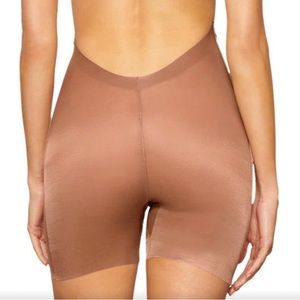 SKIMS barely there shape wear low back shorts L